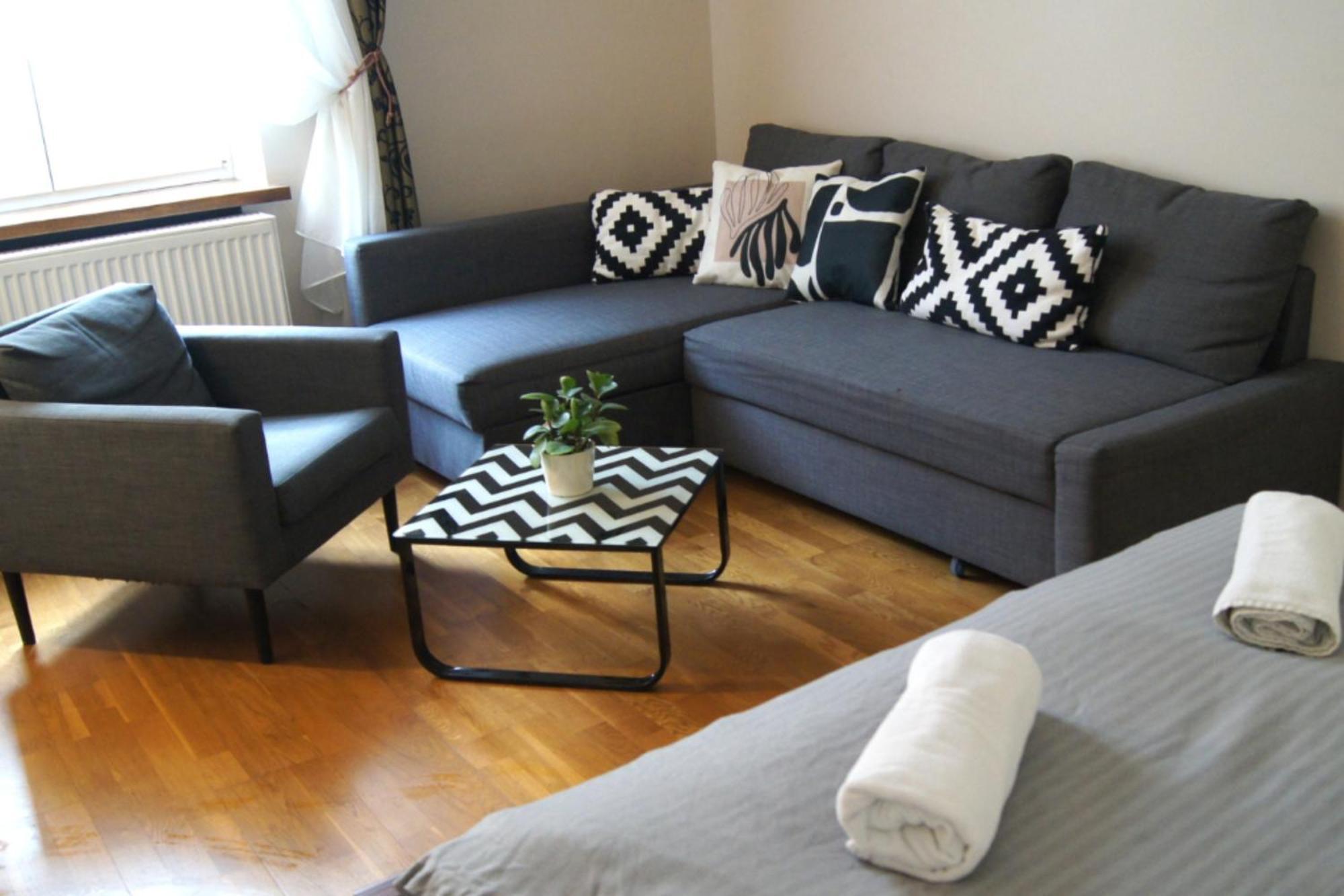 Cozy Old Town Apartments — Photos 1